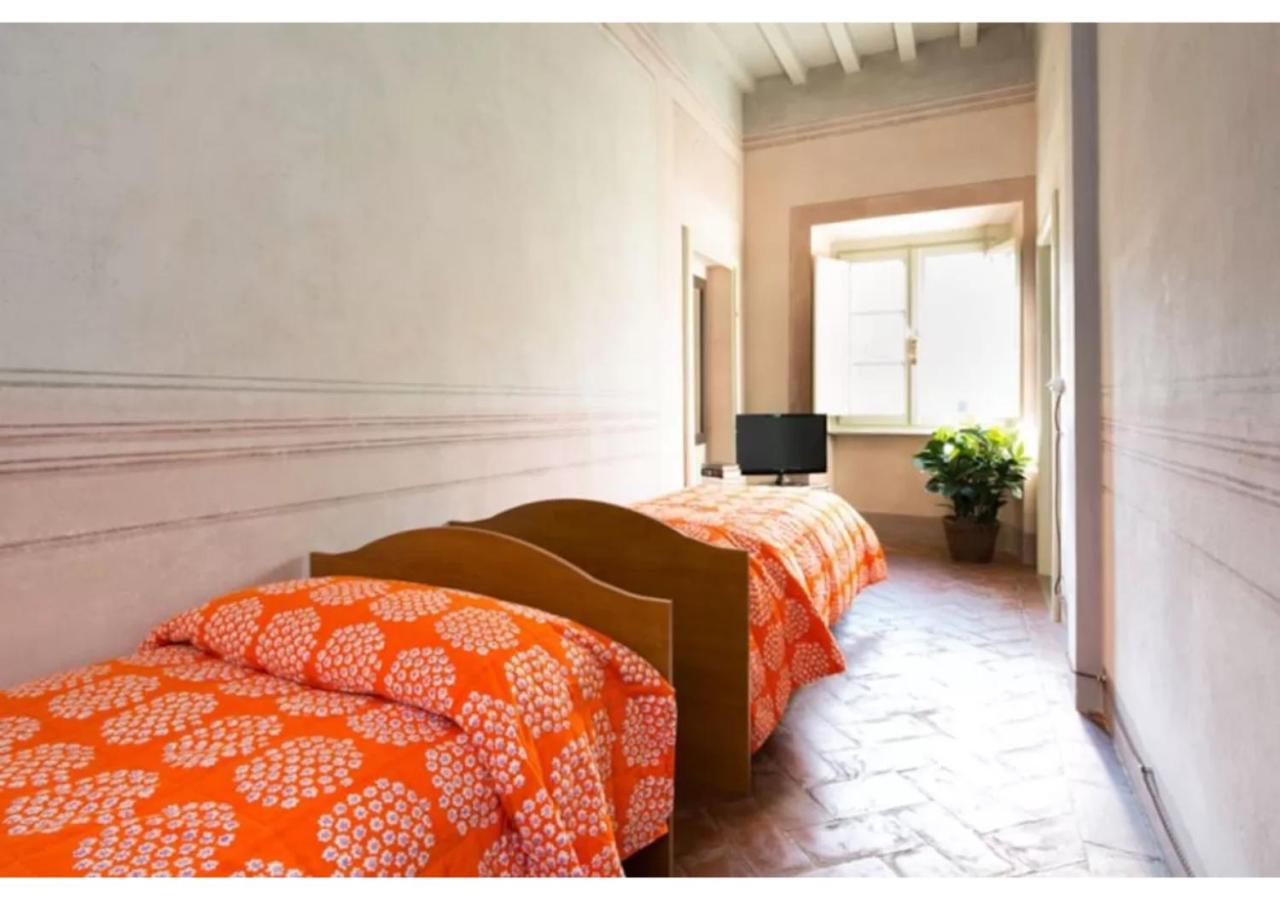 Palazzo Piazza Mazzini Hotel Pescia Luaran gambar