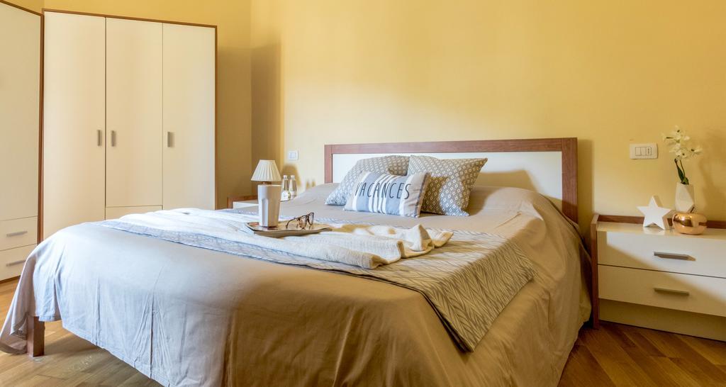 Palazzo Piazza Mazzini Hotel Pescia Luaran gambar